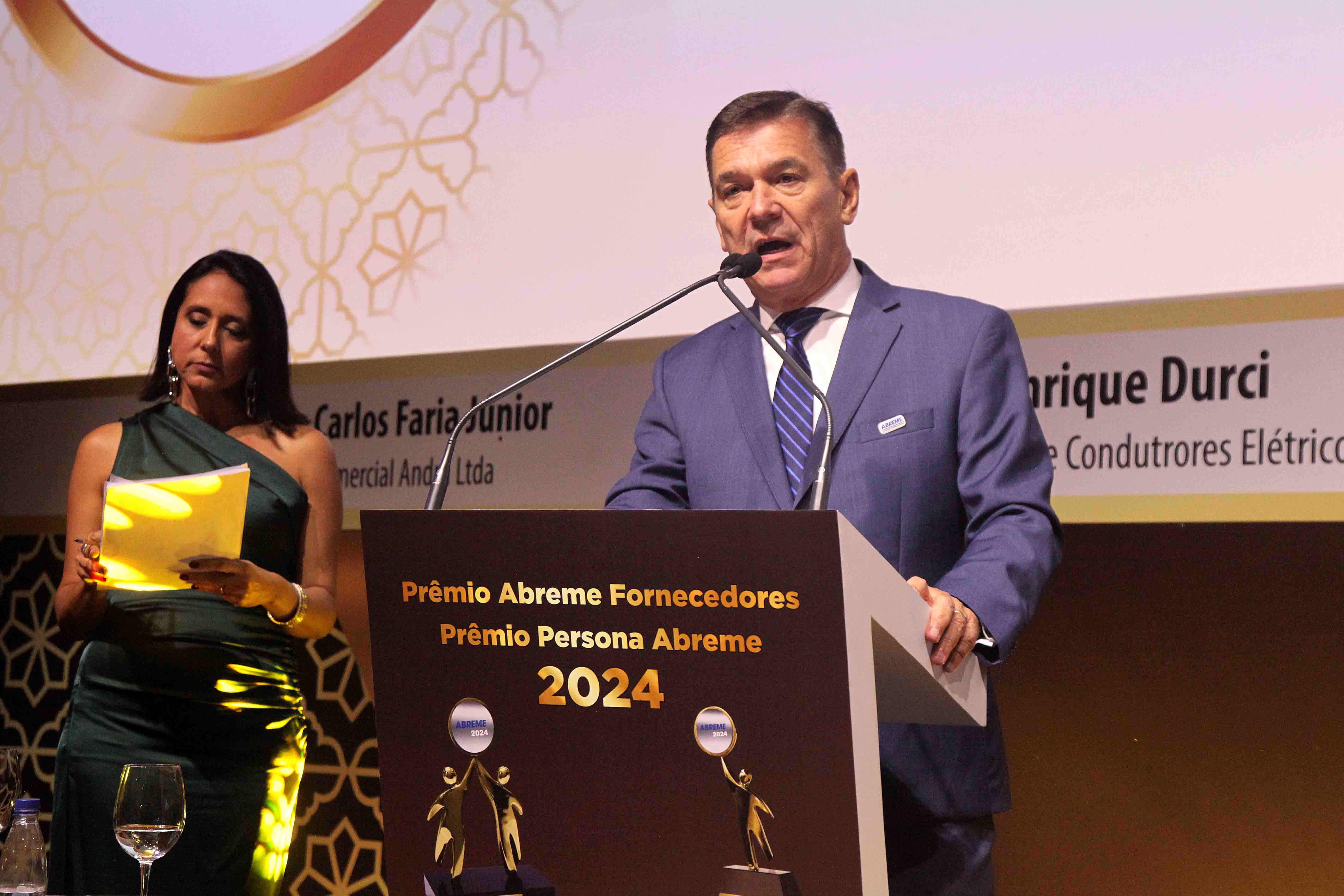 DISCURSO DE ABERTURA DO CERIMONIAL “PRÊMIO ABREME FORNECEDORES – PRÊMIO PERSONA ABREME 2024” REALIZADO PELO DIRETOR COLEGIADO ABREME GERSON SALLES