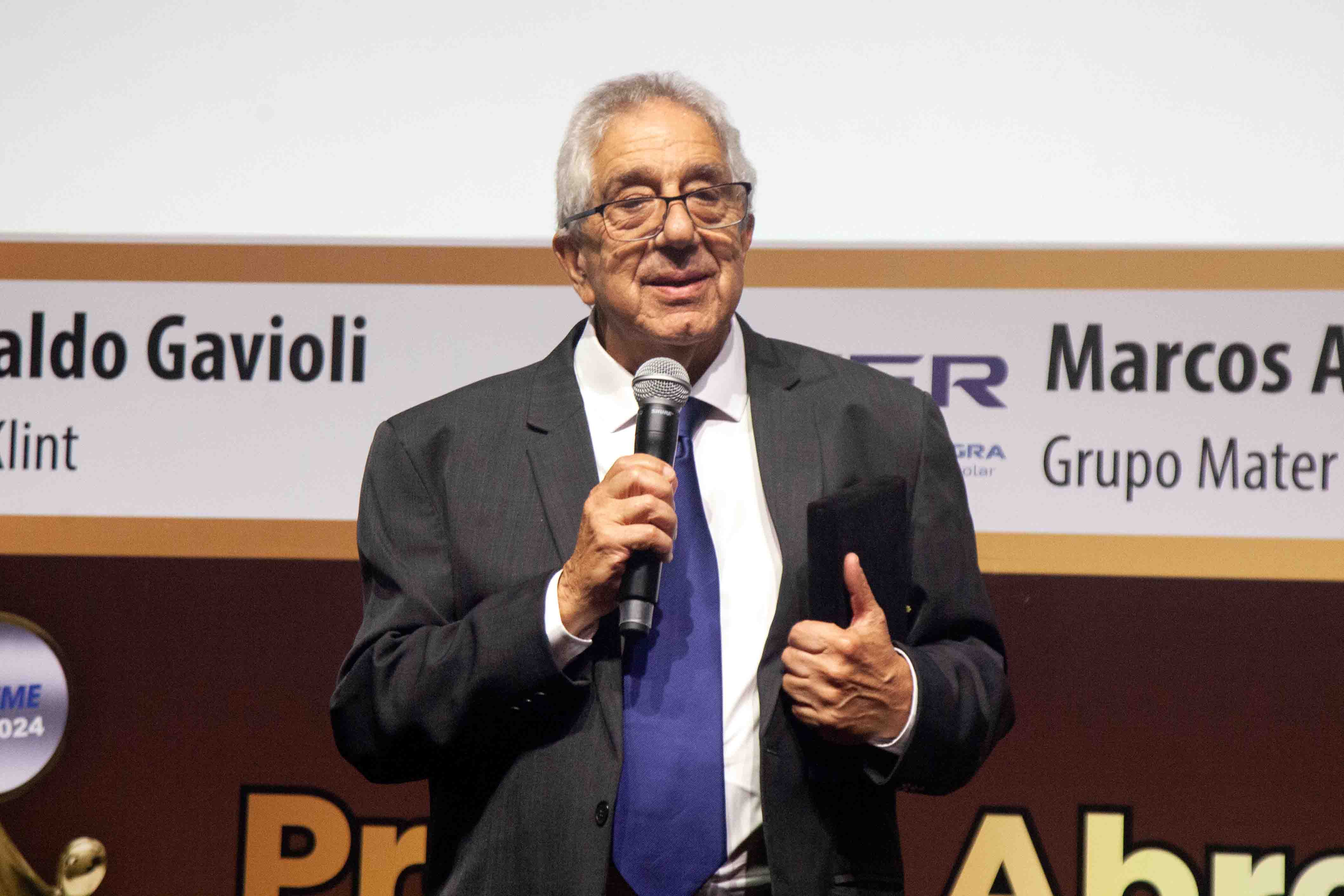 SR. PEDRO IACONO FUNDADOR E 1º PRESIDENTE DA ASSOCIAÇÃO EM DISCURSO DE AGRADECIMENTO PELA HOMENAGEM PRESTADA PELA DIRETORIA ABREME