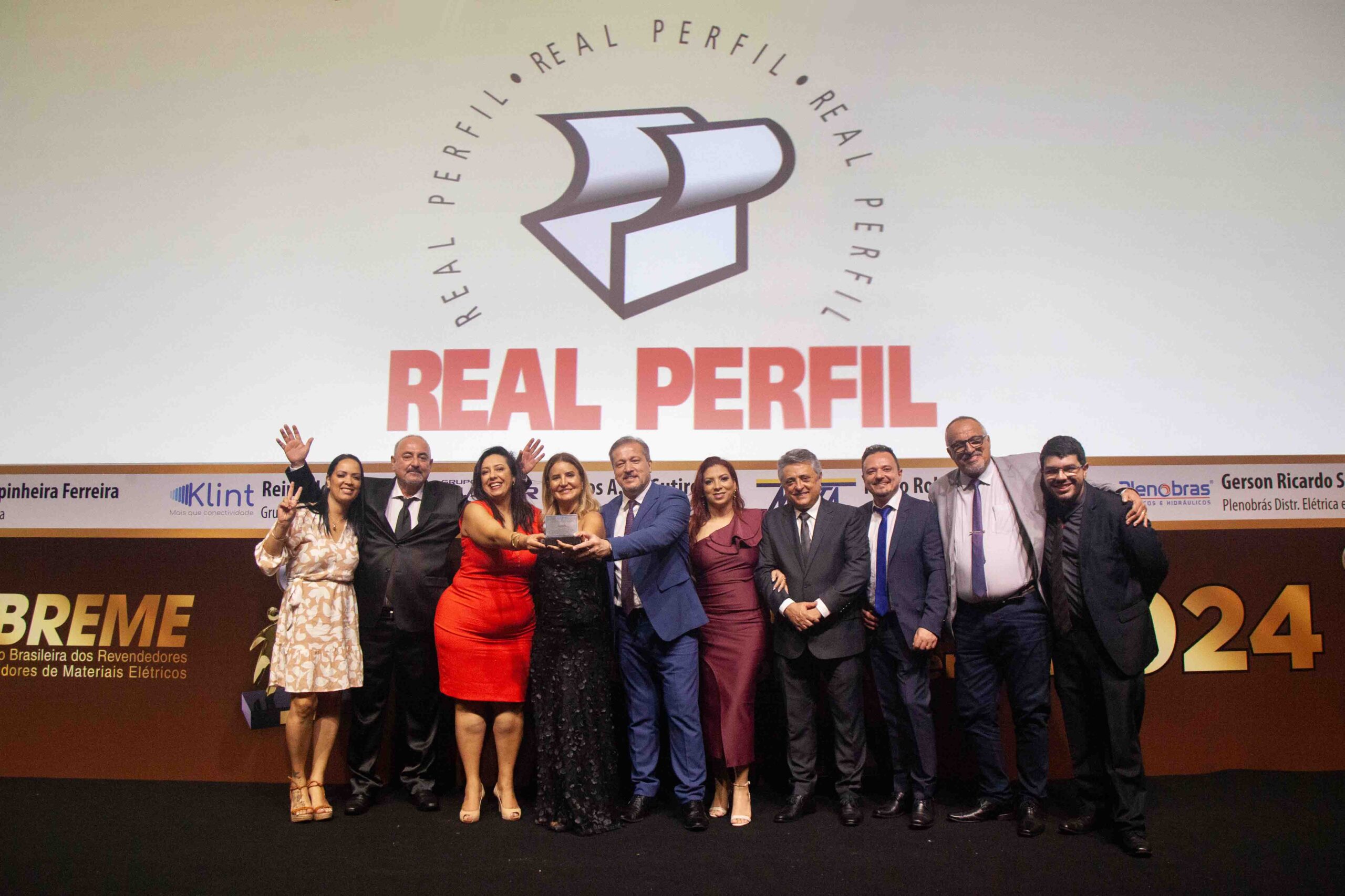 PATROCINADORA REAL PERFIL – ROSANGELA NASCIMENTO – RODINEI ESCOCARD – ANA CRISTINA PIMENTA – SIMONE SILVÉRIO – CLÁUDIO CÉSAR FANTIN – VILMA RODRIGUES – FRANCISCO MARCON – RICARDO REIS – JOSÉ LUIZ REINA E GUILHERME SANTOS.