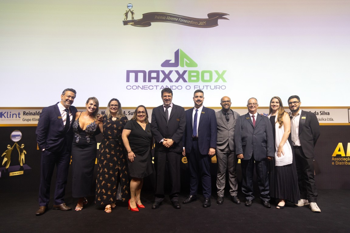 Patrocinadora MAXXBOX – Max Ribeiro – Jaime Cavalcante – Eduardo Inácio – Mariane Pinheiro – Antônio Marin – Thalles Prado Ribeiro – Camila Siqueira Ribeiro – César Mattos – Thaísa Prado Ribeiro – Márcio Kitayama (não está na foto).
